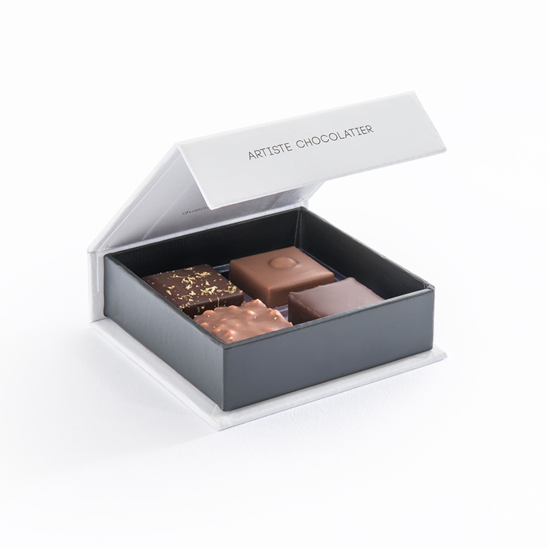 Coffret X4 pralinés et ganaches noir et lait QB