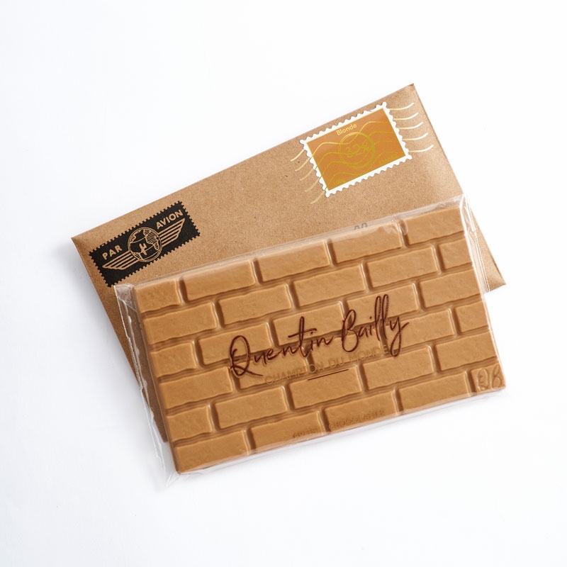 Tablette blanc caramélisé 30% de cacao minimum QB