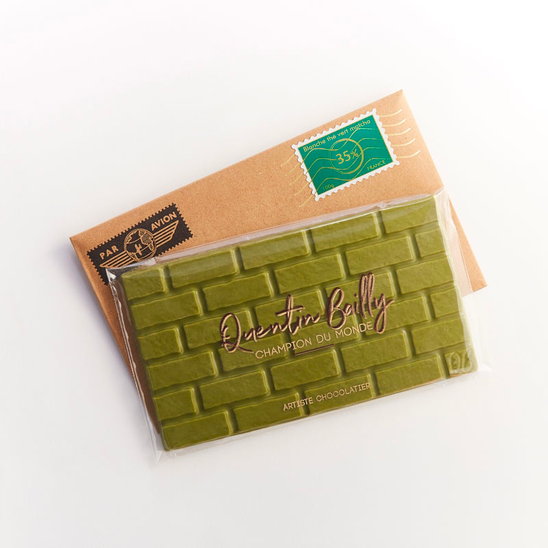 Tablette chocolat blanc 35% de cacao minimum, aromatisée au thé vert matcha QB
