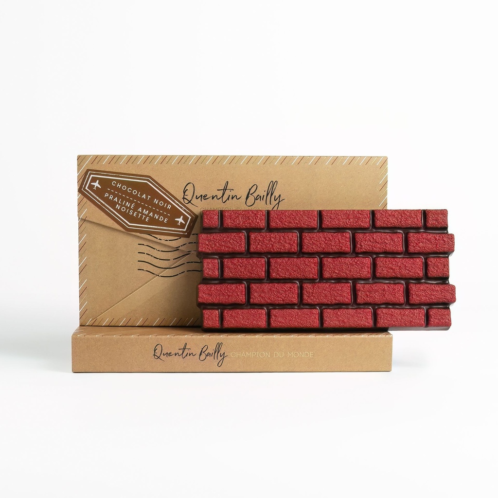 Tablette chocolat noir 66% de cacao minimum, fourrée praliné amande/noisette QB