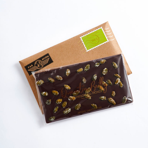 Tablette noir 66% de cacao minimum, inclusions de pistaches sablées QB
